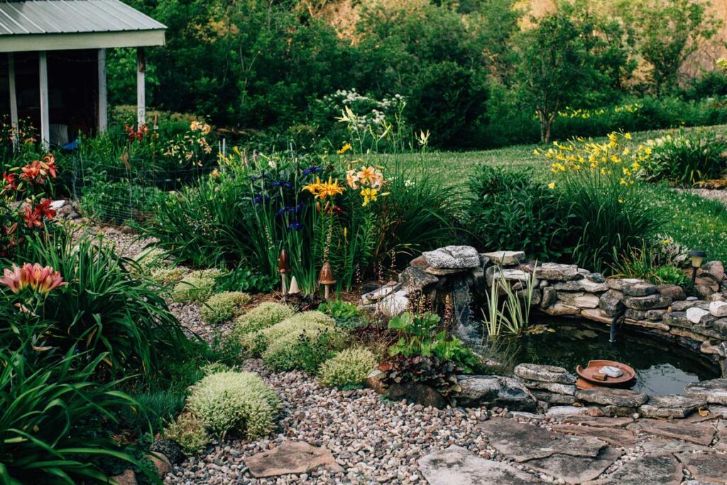 landscape design and maintenance tips | Water feature focal point in landscape design