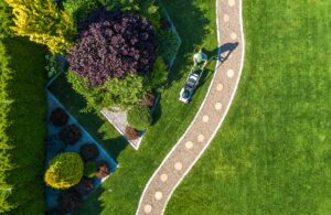 Landscaping maintenance tips in Port Charlotte FL for a healthy and beautiful yard